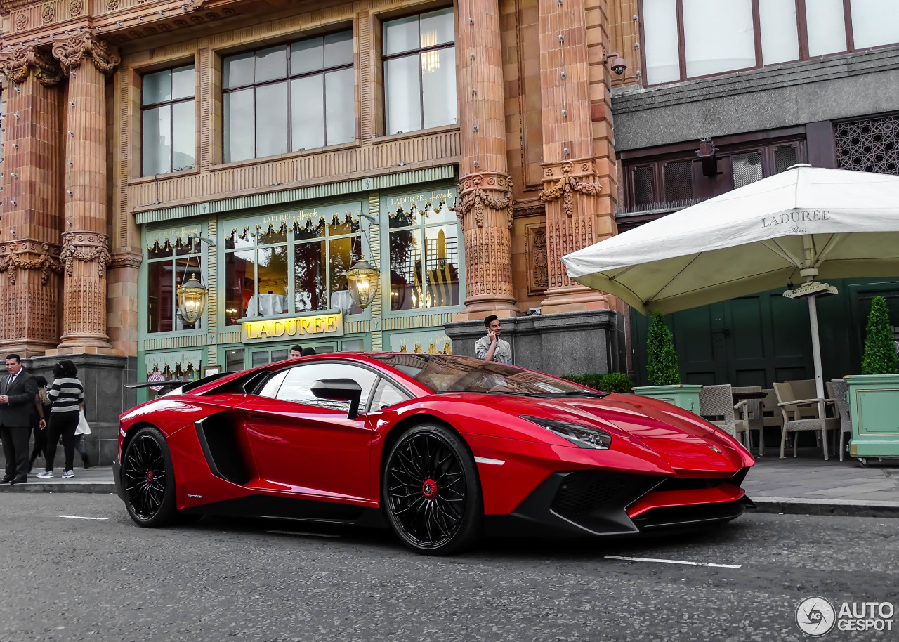 Lamborghini Aventador LP750-4 SuperVeloce