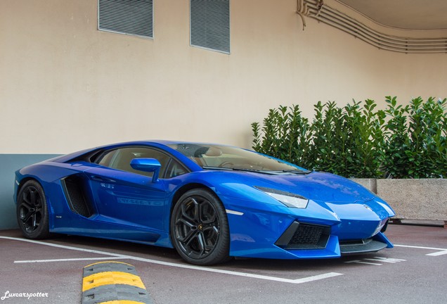 Lamborghini Aventador LP700-4