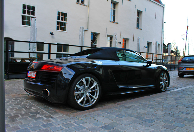 Audi R8 V10 Spyder 2013