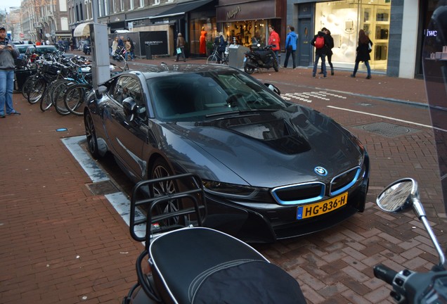 BMW i8