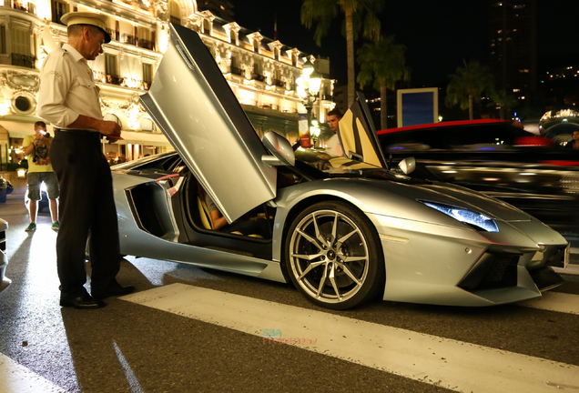 Lamborghini Aventador LP700-4 Roadster