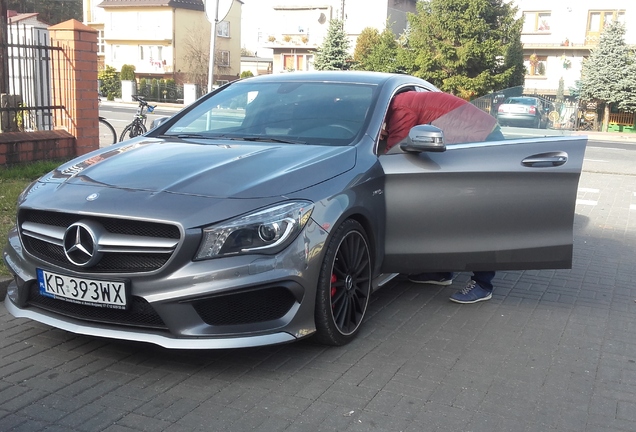 Mercedes-Benz CLA 45 AMG C117