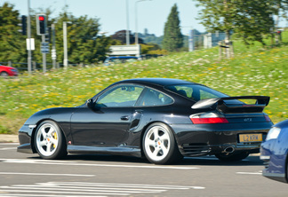 Porsche 996 GT2