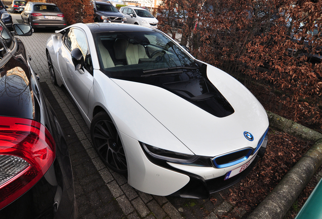 BMW i8