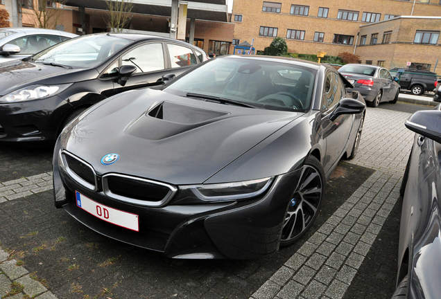 BMW i8