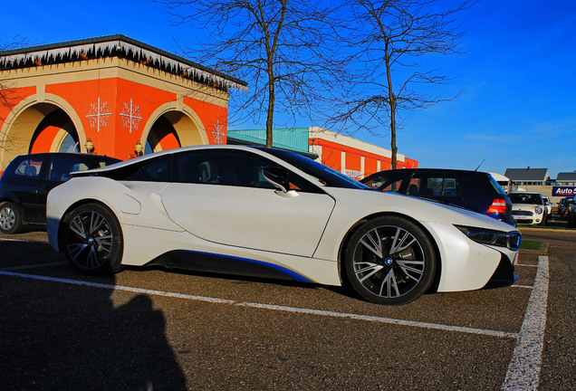 BMW i8