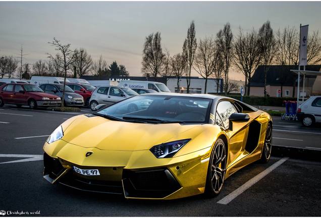 Lamborghini Aventador LP700-4