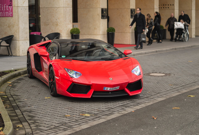 Lamborghini Aventador LP700-4 Roadster