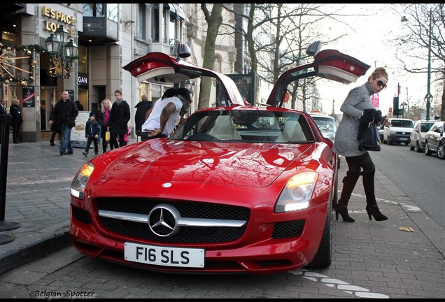 Mercedes-Benz SLS AMG