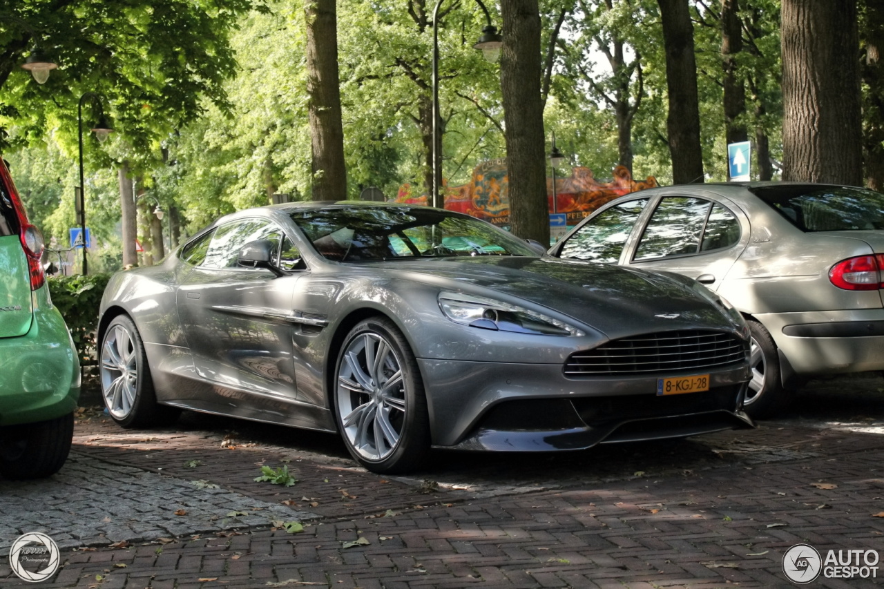 Aston Martin Vanquish 2013