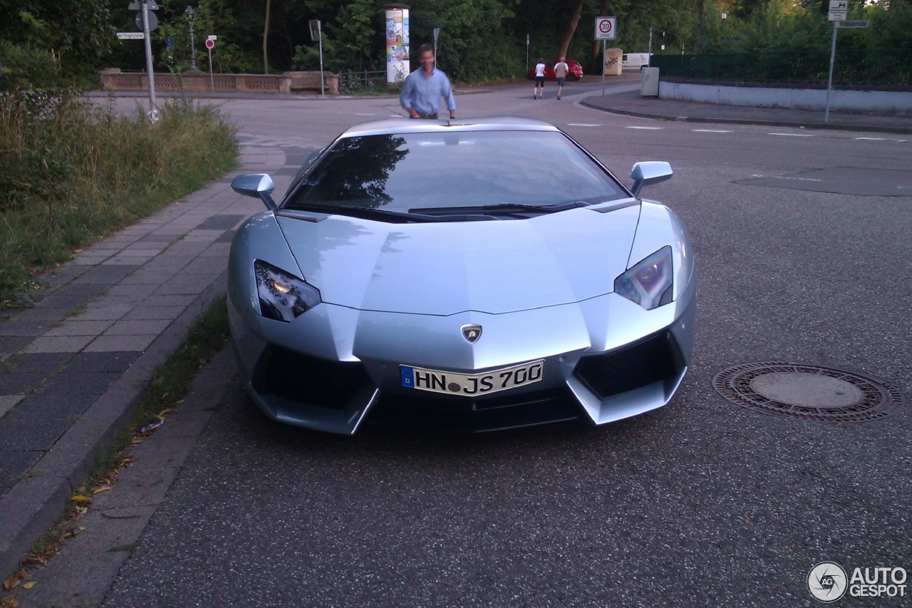 Lamborghini Aventador LP700-4 Roadster