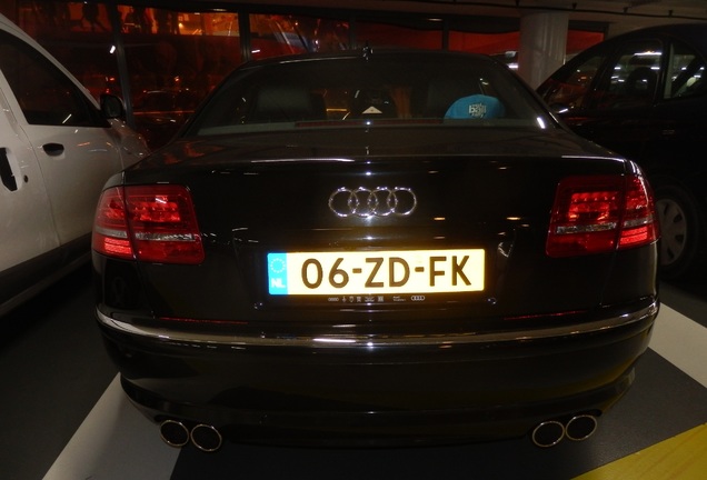 Audi S8 D3