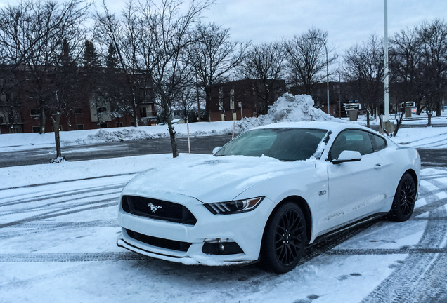 Ford Mustang GT 2015