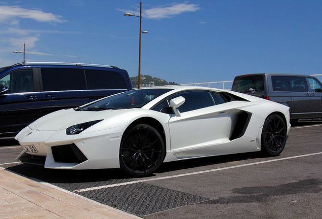 Lamborghini Aventador LP700-4