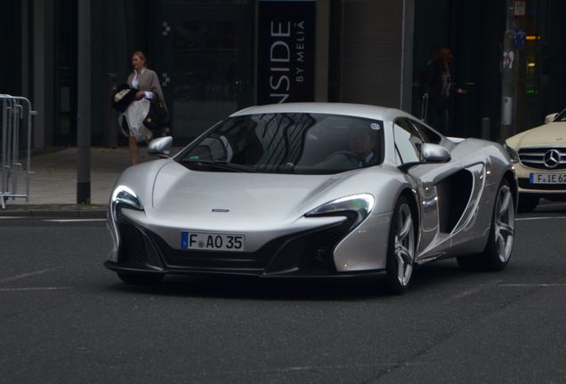 McLaren 650S