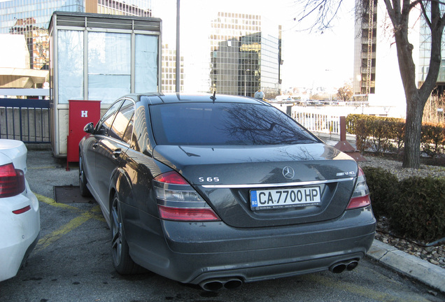 Mercedes-Benz S 65 AMG V221