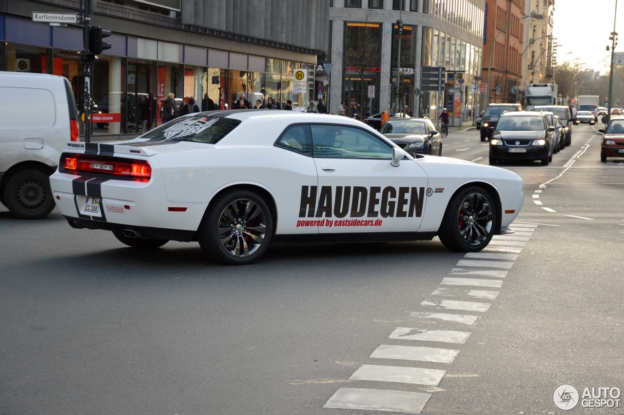 Dodge Challenger SRT-8 392