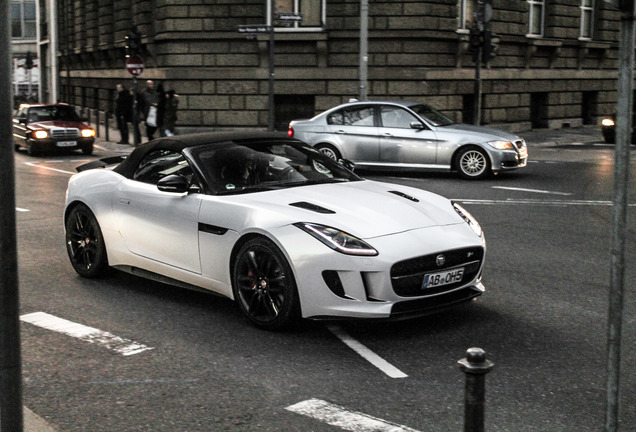 Jaguar F-TYPE R AWD Convertible