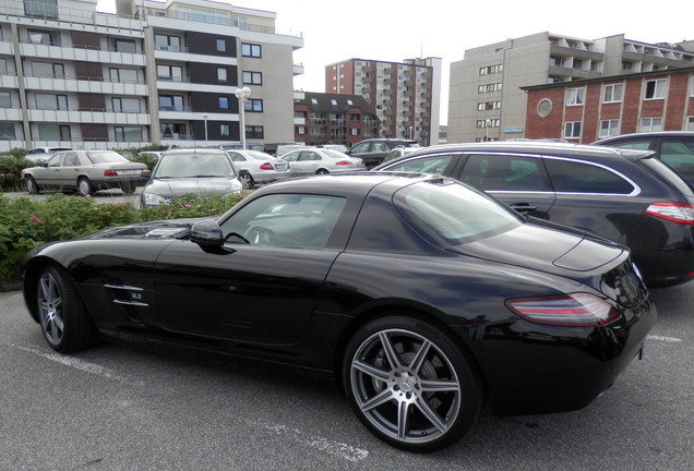 Mercedes-Benz SLS AMG