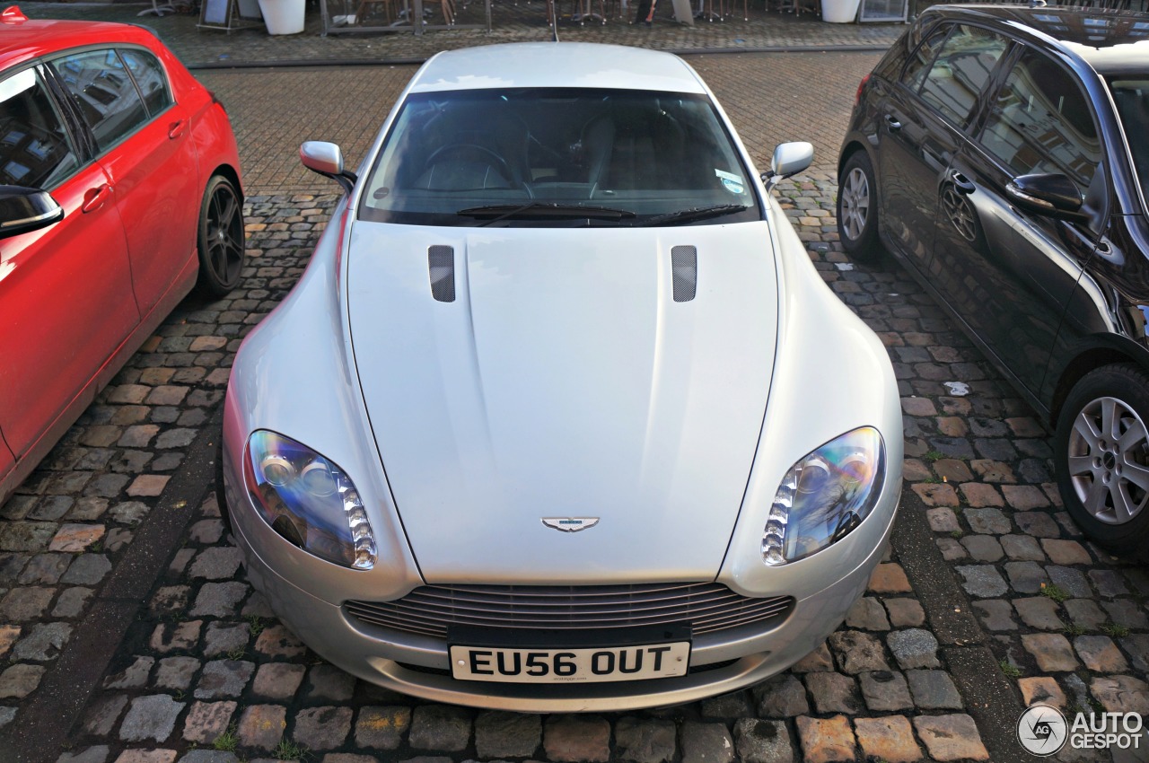 Aston Martin V8 Vantage