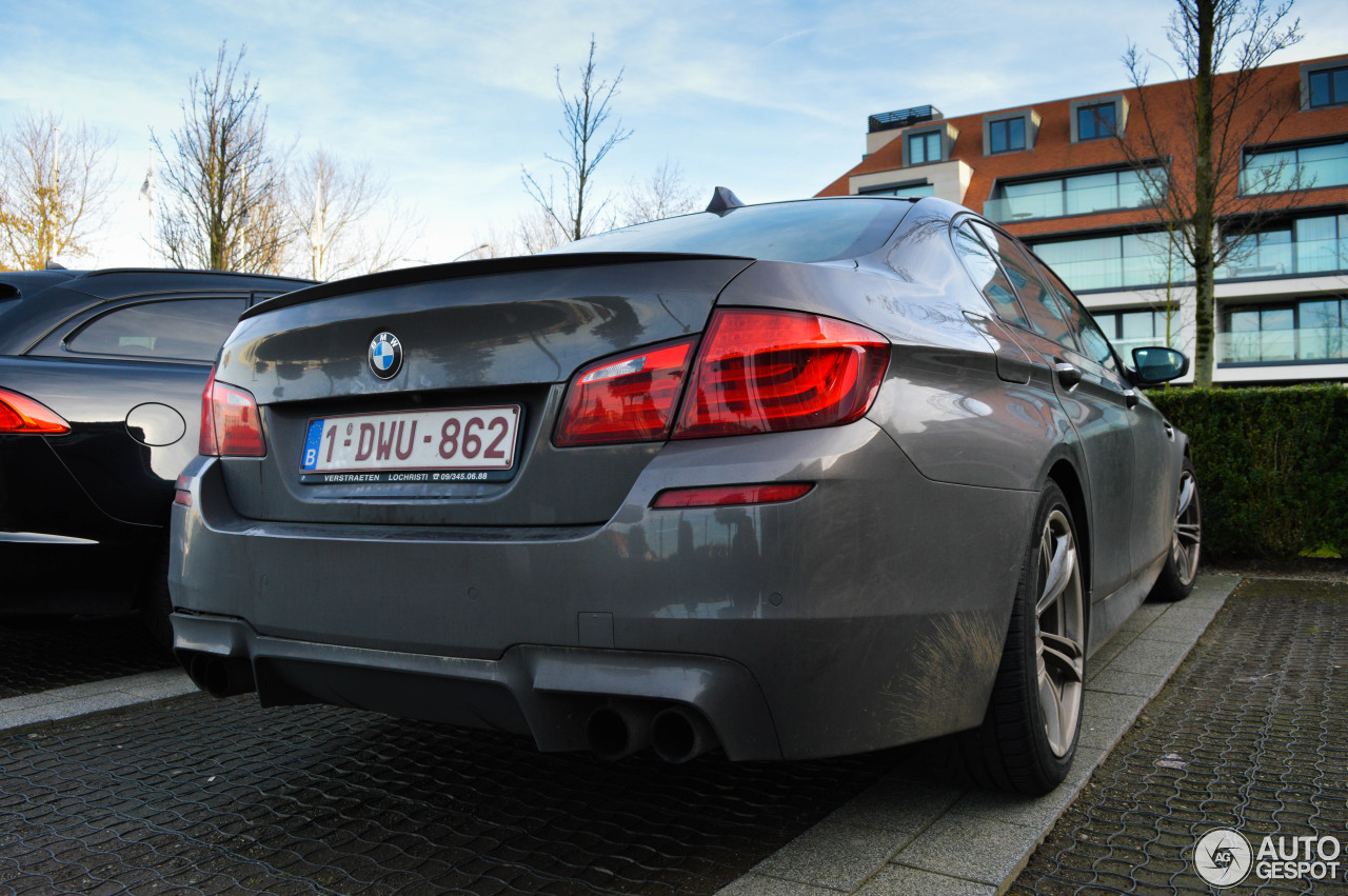 BMW M5 F10 2011