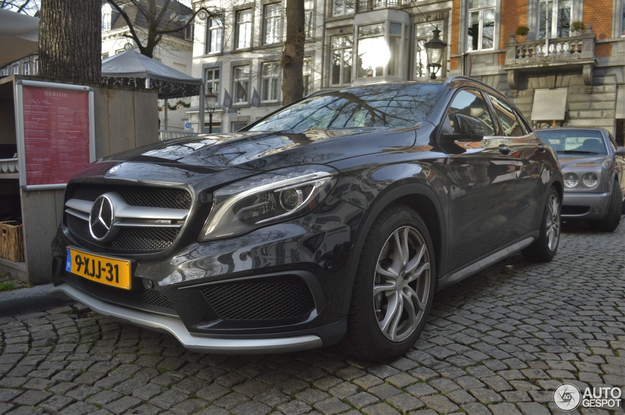 Mercedes-Benz GLA 45 AMG X156