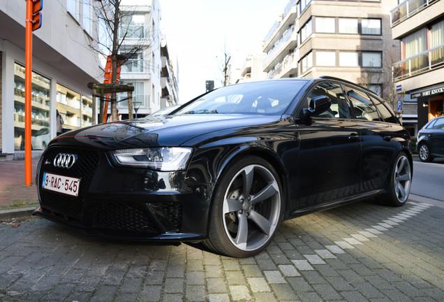 Audi RS4 Avant B8