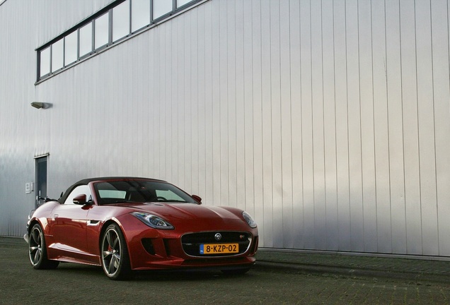 Jaguar F-TYPE S V8 Convertible