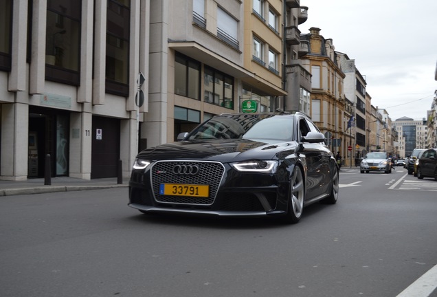 Audi RS4 Avant B8