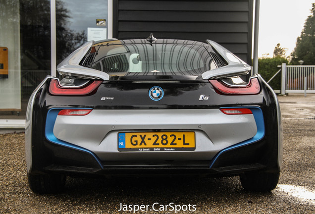 BMW i8