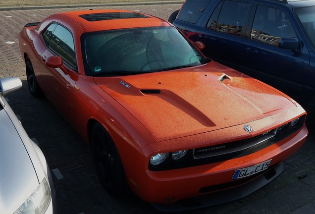 Dodge Challenger SRT-8