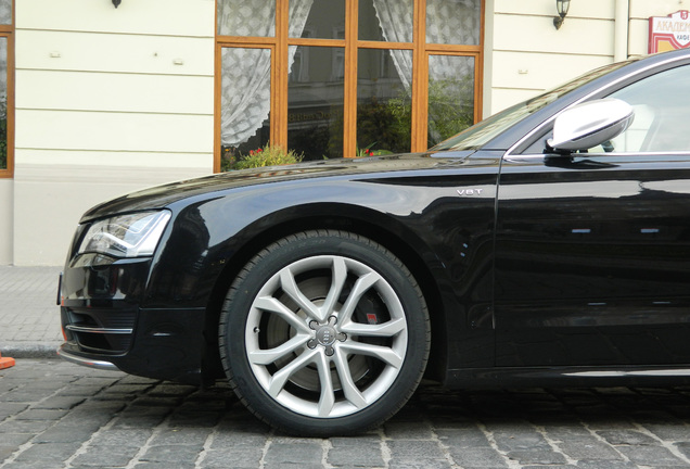 Audi S8 D4