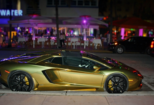 Lamborghini Aventador LP700-4 Roadster