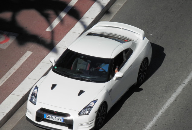 Nissan GT-R 2011