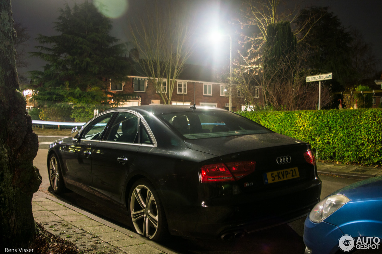 Audi S8 D4