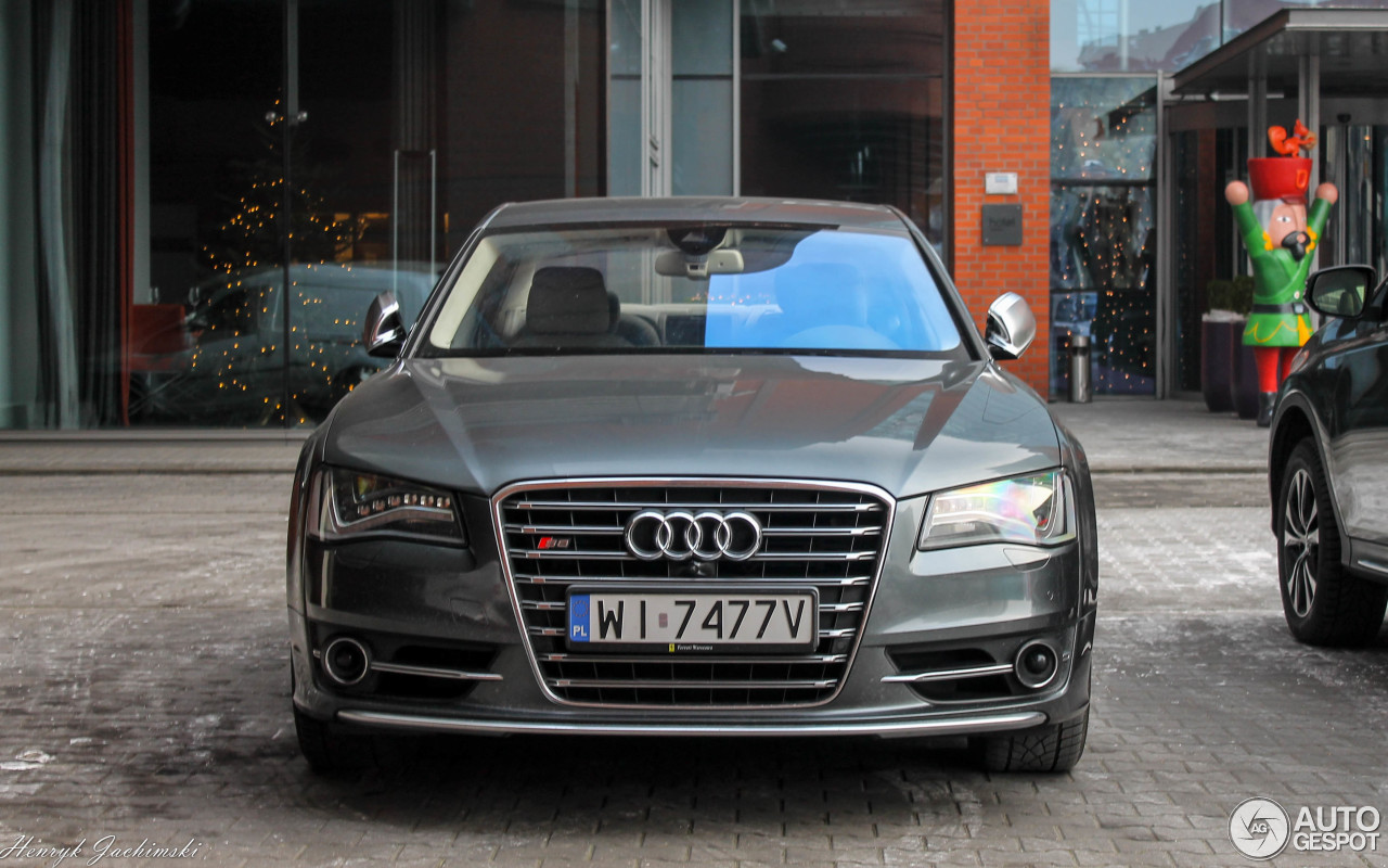 Audi S8 D4