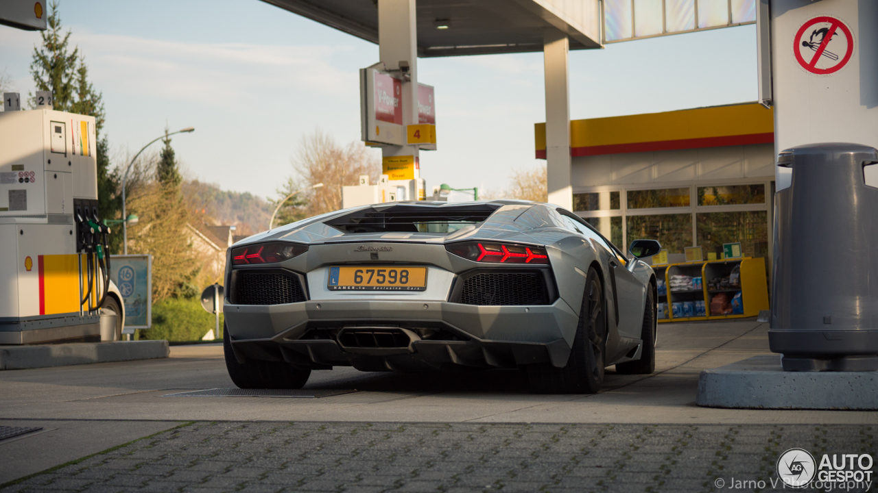 Lamborghini Aventador LP700-4