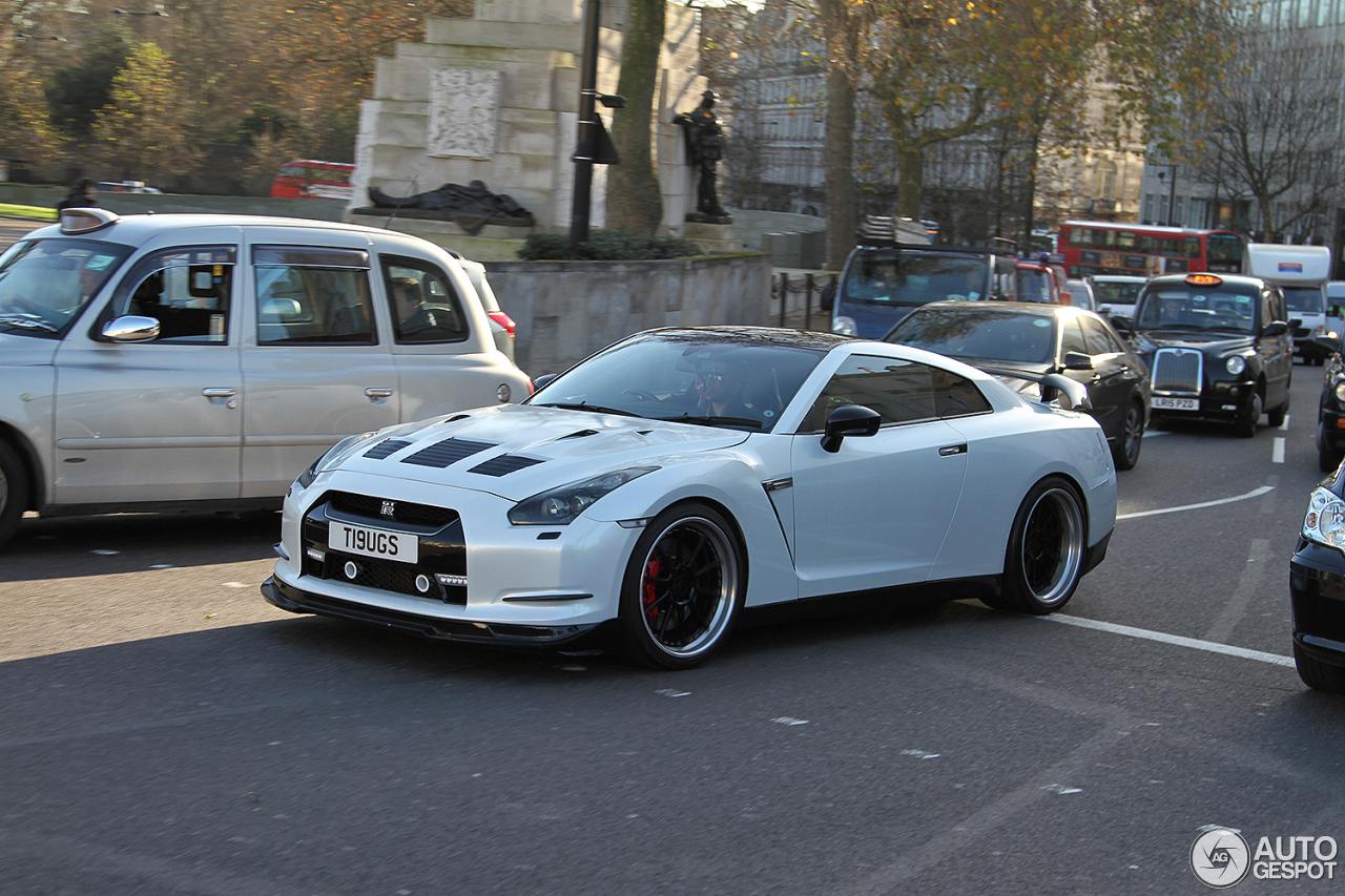 Nissan GT-R HKS GT800