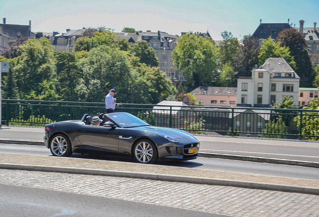 Jaguar F-TYPE S Convertible