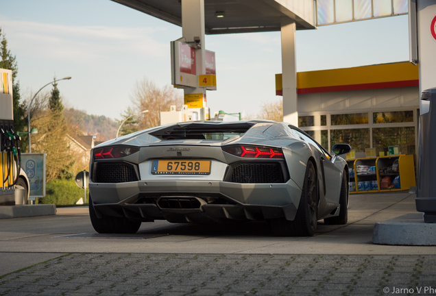 Lamborghini Aventador LP700-4