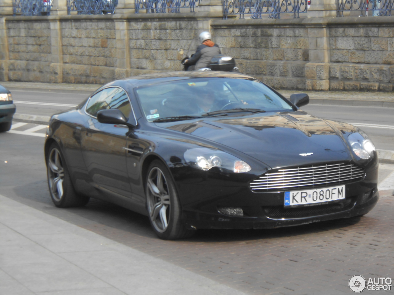 Aston Martin DB9