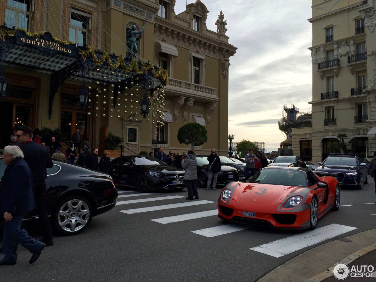 Porsche 918 Spyder Weissach Package