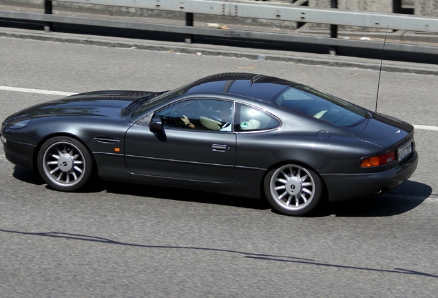 Aston Martin DB7