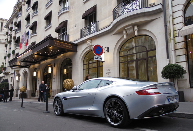 Aston Martin Vanquish 2013