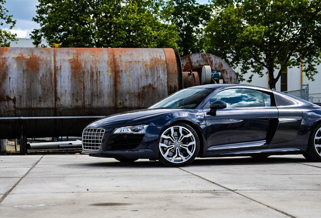 Audi R8 V10