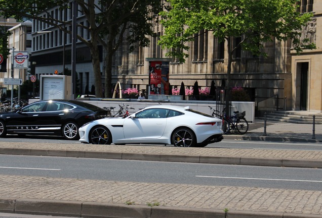 Jaguar F-TYPE R Coupé