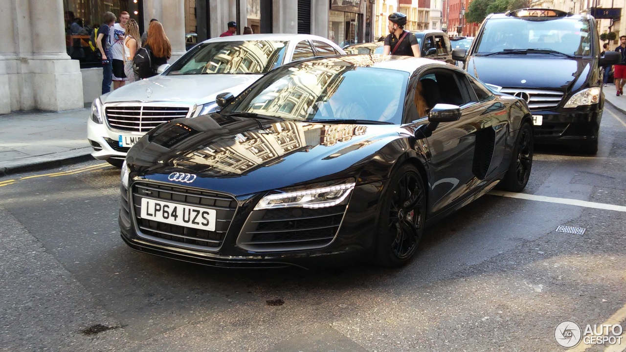 Audi R8 V10 Plus 2013