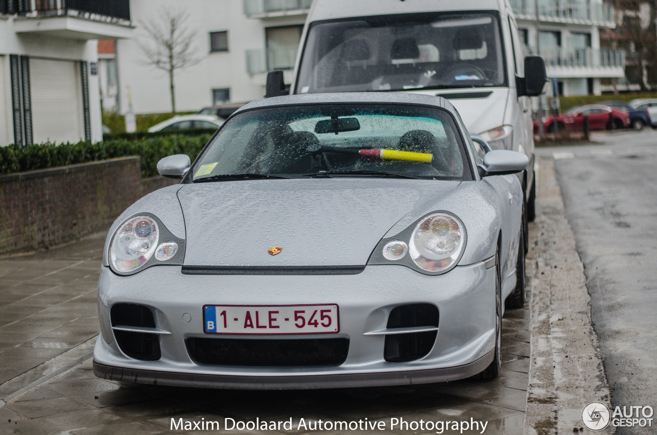 RUF 996 RGT - 08 January 2016 - Autogespot