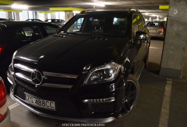 Mercedes-Benz GL 63 AMG X166