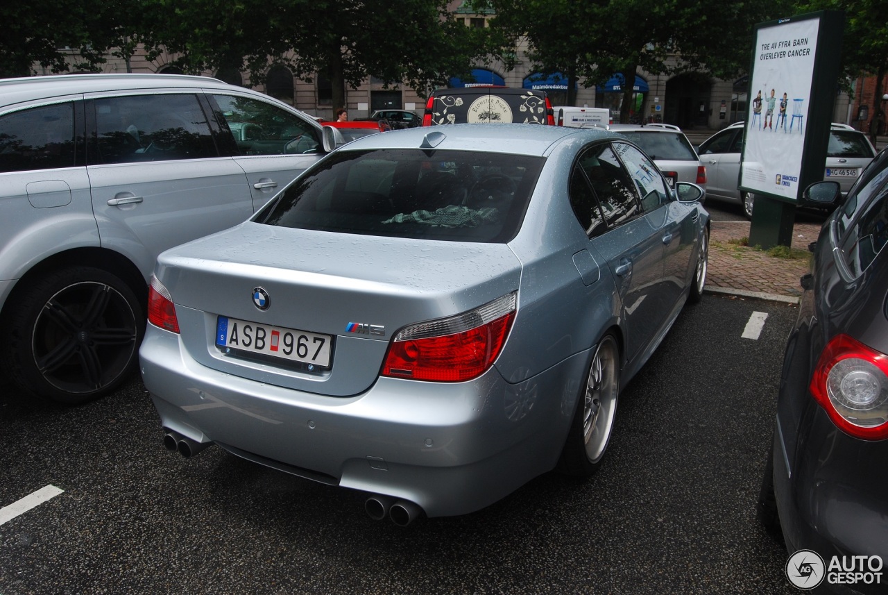 BMW M5 E60 2005